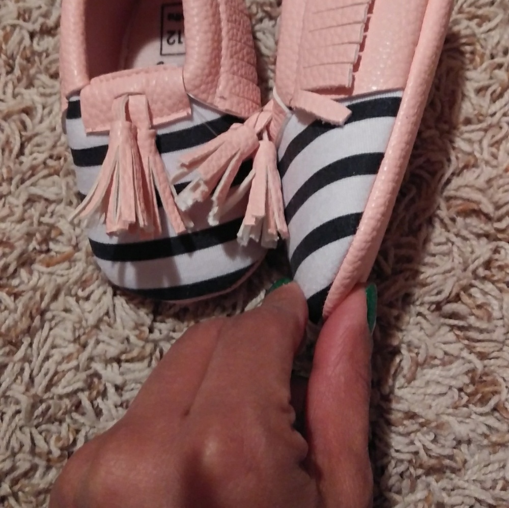 Baby girl's shoes.